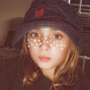 Meet your Posher, Kalliopee